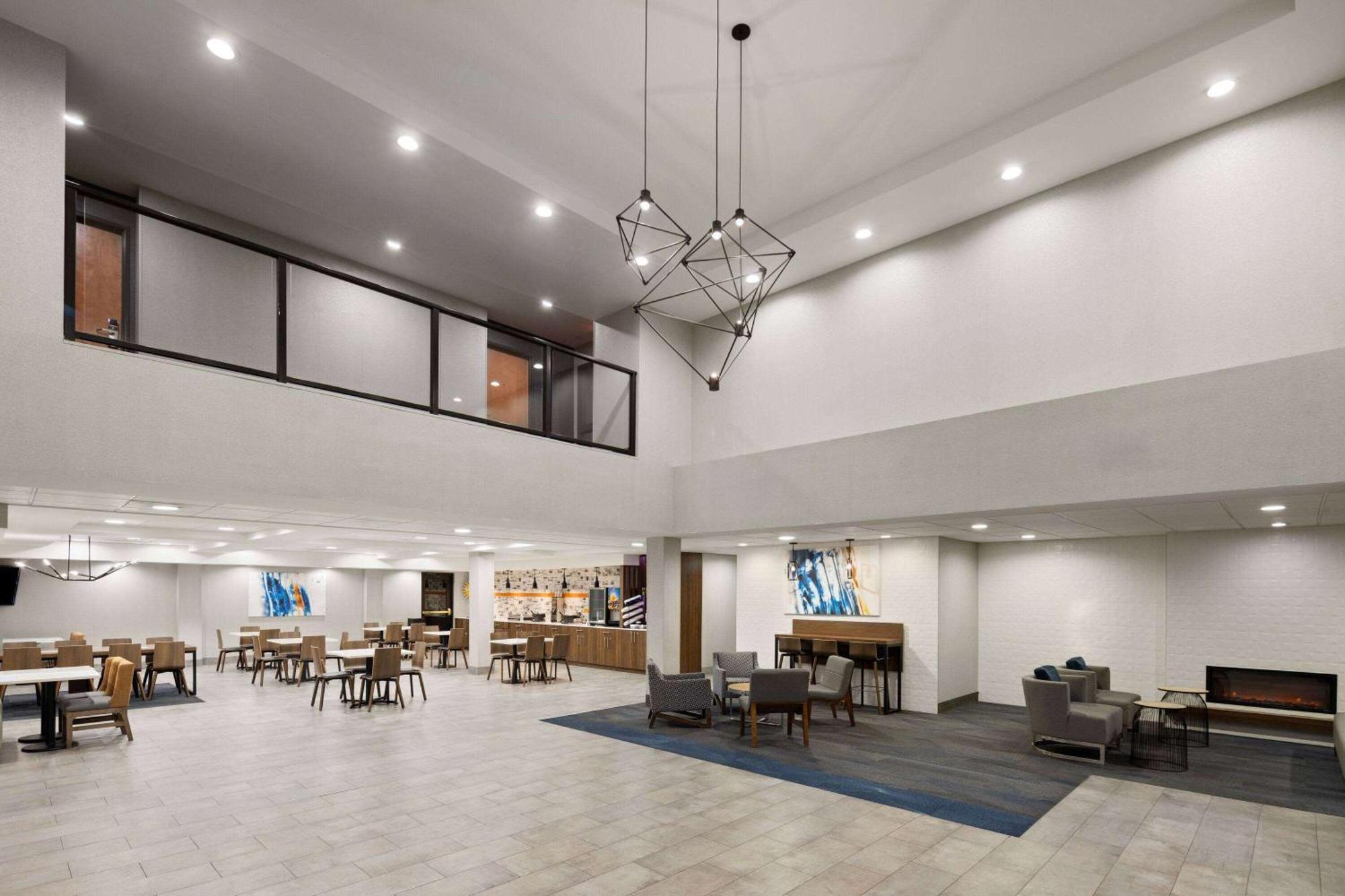 La Quinta By Wyndham Kennewick Hotel Exterior foto